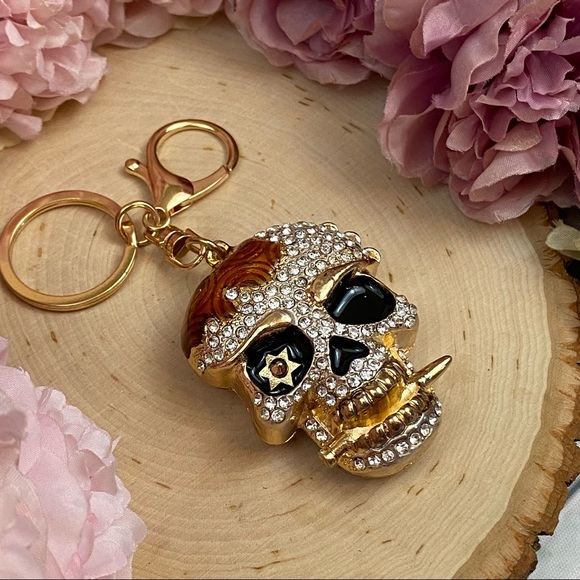 Black & Gold Crystal Pirate Skull Keychain - Picture 9 of 16